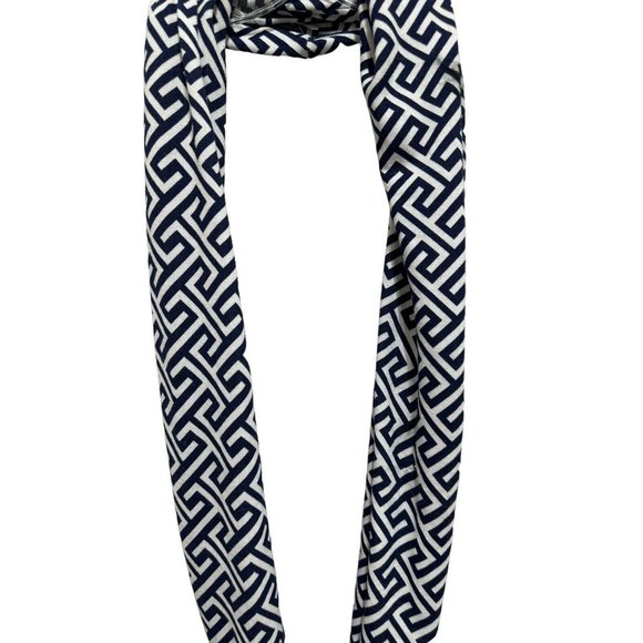 WB Brand Women's Infinity Knit Heavy Scarf Neck Warmer Navy Chevron Pattern - Picture 2 of 5